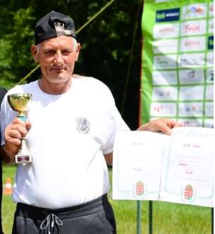 Tóth Tibor az idei Bükki Hegyi Maratonon is versenybíróként működött közre. (Fotó: Kamarás Péter)