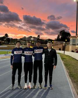 Lehmann Tibor (jobbról), Lehmann Csongor, Kiss Gergely és Kovács Gyula jól bevált edzőtáborozásuk helyszínén, a spanyolországi Polop városában. 
