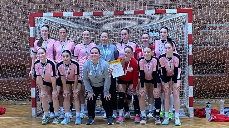 Az MSZC Mezőkövesdi Szent László Gimnázium és Közgazdasági Technikum leány csapata. (Fotó: Magánarchívum)