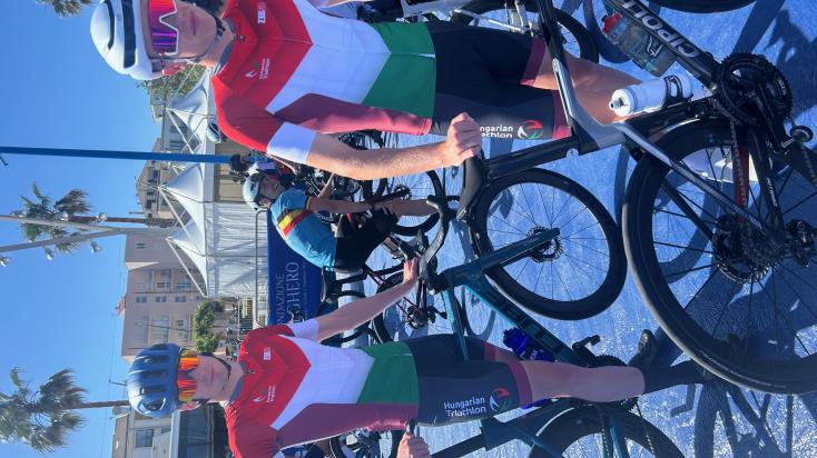 Kiss Gergely (balról) és Lehmann Csongor Szardínián készül a szombati versenyre.