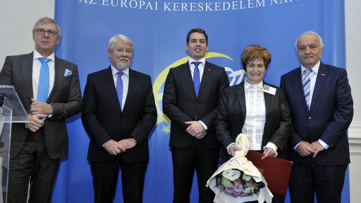 balról Krisán László, Tolnay Tibor, Weingartner Balázs, Pásztor Istvánné, az Unió COOP Zrt. kereskedelmi igazgatója, Pekó László