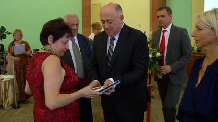 Semmelweis Díj kitüntetésben részesült dr. Csánky Eszter - osztályvezető főorvos - Tüdőgyógyászati Osztály (fotó: minap)